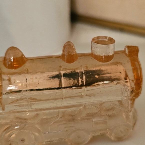 Vintage Pink Depression Glass Train Engine Candy Container - Picture 6 of 7